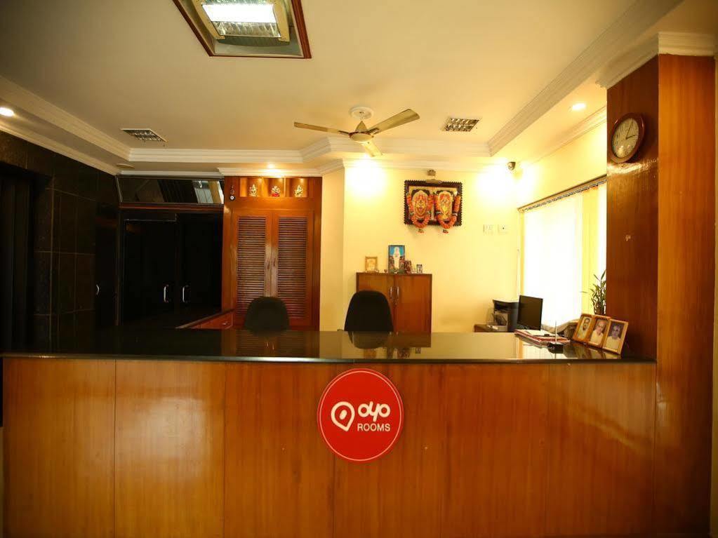 Oyo 968 Hotel Poigai Chennai Exterior foto