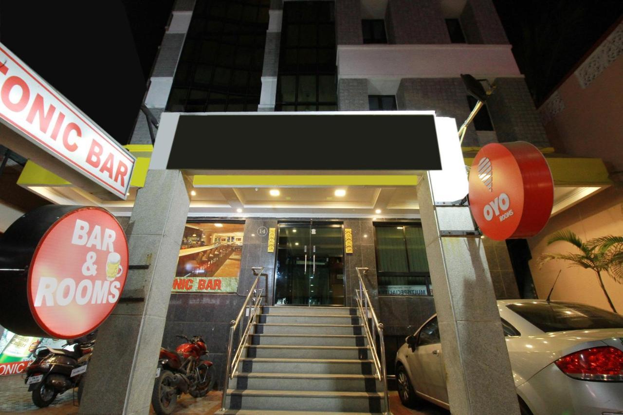 Oyo 968 Hotel Poigai Chennai Exterior foto